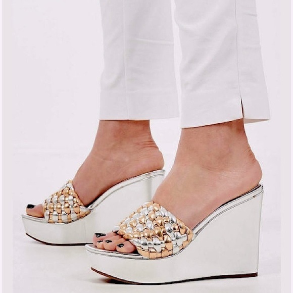 NINE WEST KAT 3 Metallic Silver & Gold Basketweave 4.5” Wedge NWOT Size … - Picture 7 of 11